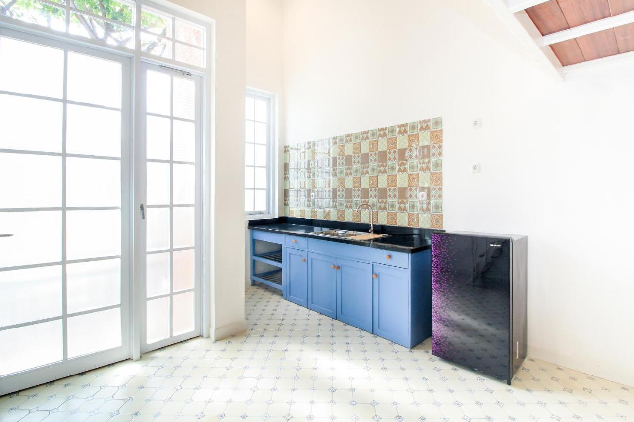Oyo 204 Blessing Residence สุราบายา ภายนอก รูปภาพ