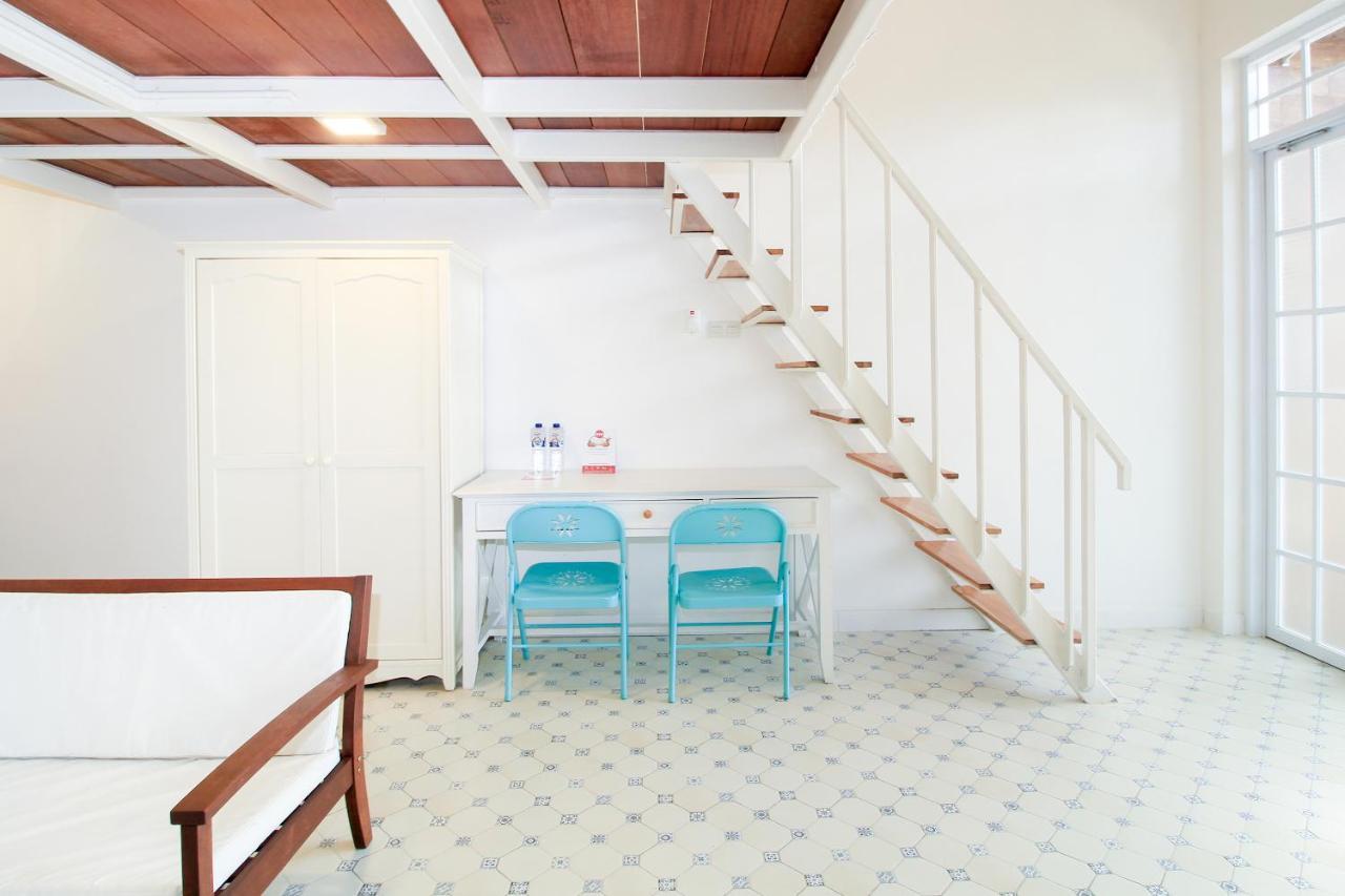 Oyo 204 Blessing Residence สุราบายา ภายนอก รูปภาพ