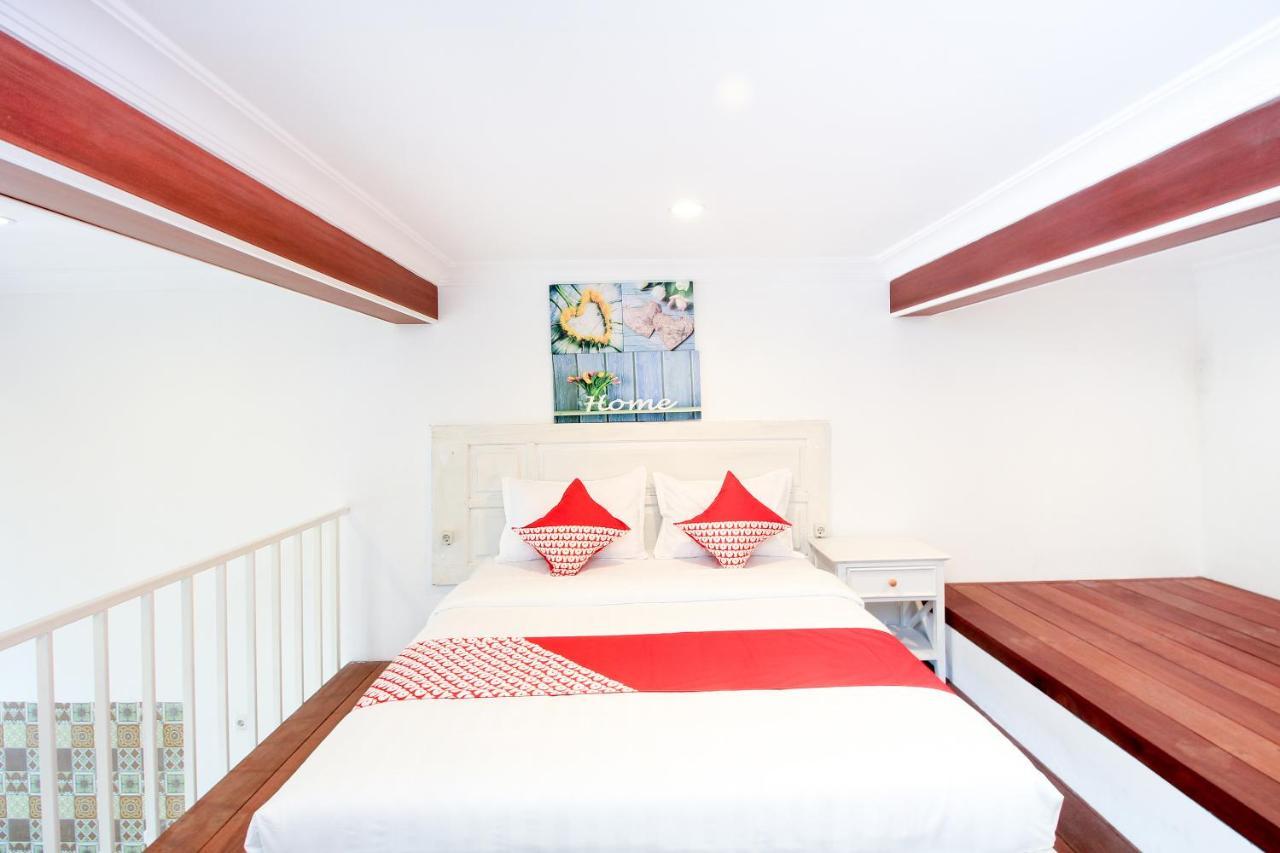 Oyo 204 Blessing Residence สุราบายา ภายนอก รูปภาพ