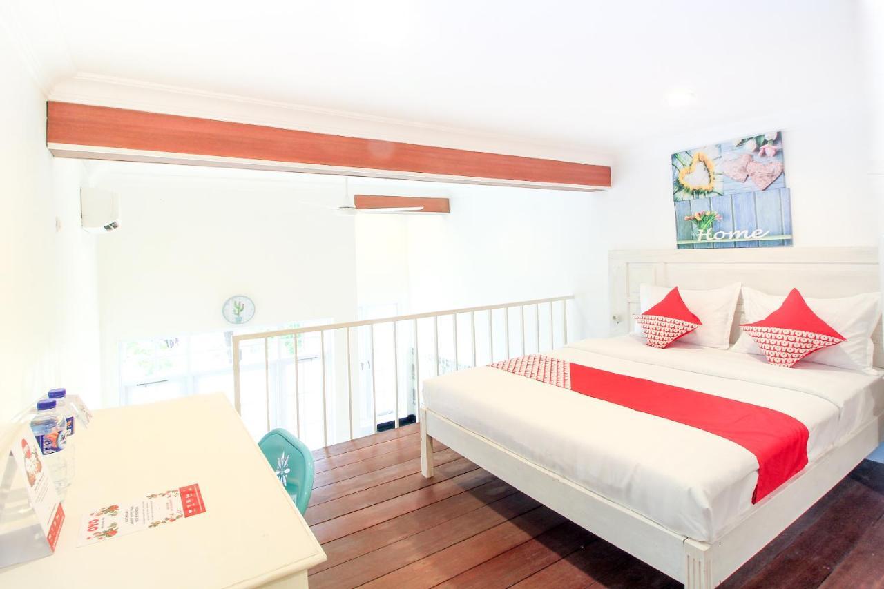 Oyo 204 Blessing Residence สุราบายา ภายนอก รูปภาพ
