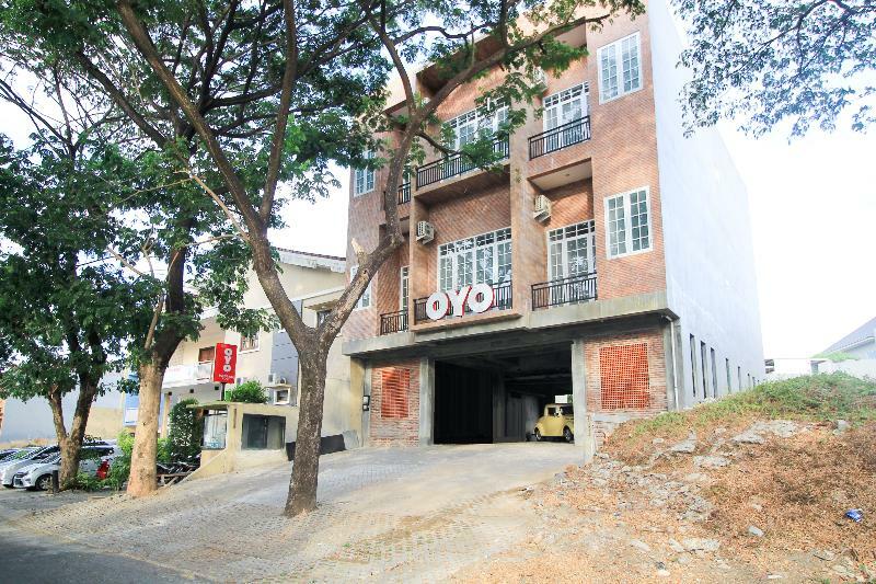 Oyo 204 Blessing Residence สุราบายา ภายนอก รูปภาพ